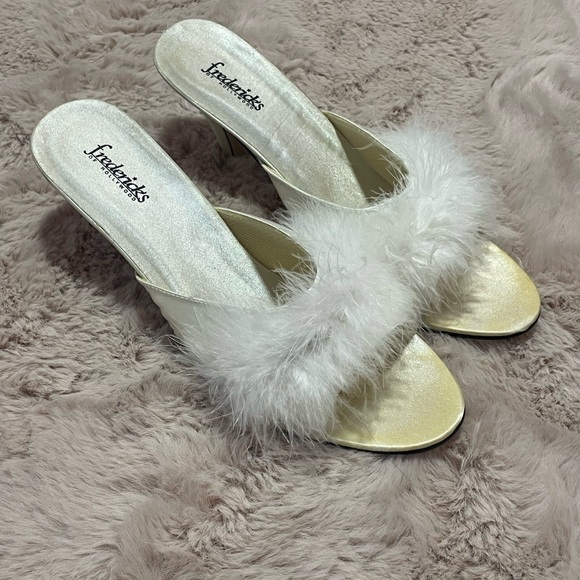 Frederick's of Hollywood Cream Feathered Heels - Picture 1 of 5